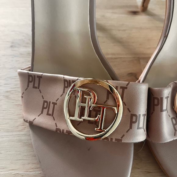 Pretty little thing heels - Picture 2 of 9